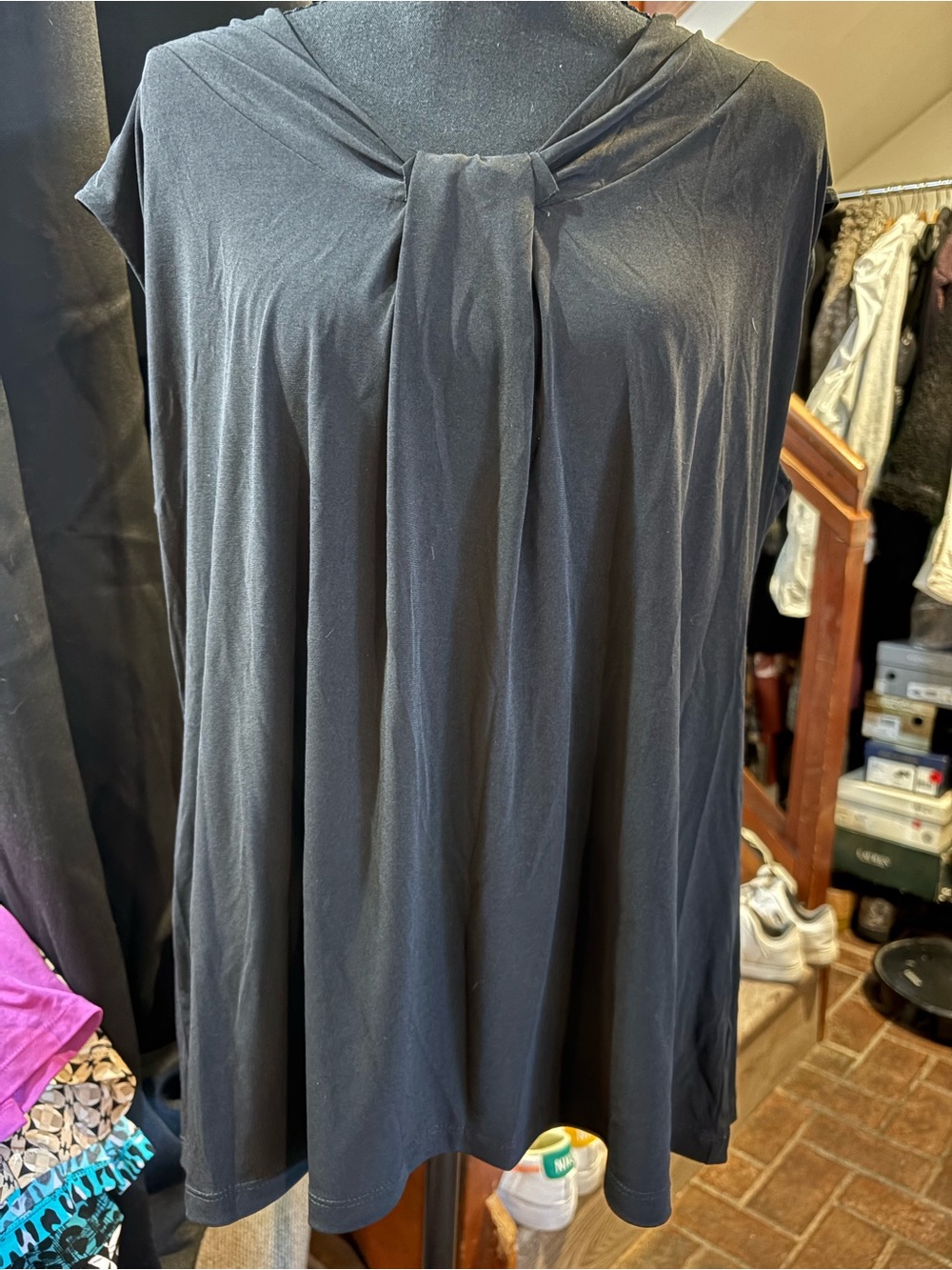 Dana Buchman Black Twist-Neck Tank Top